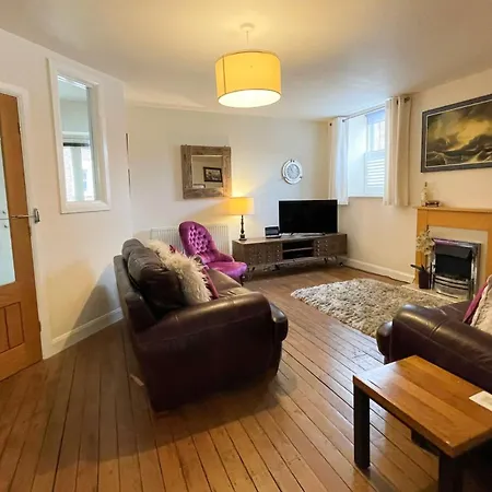 The Old Auction Rooms, Lot 3 *