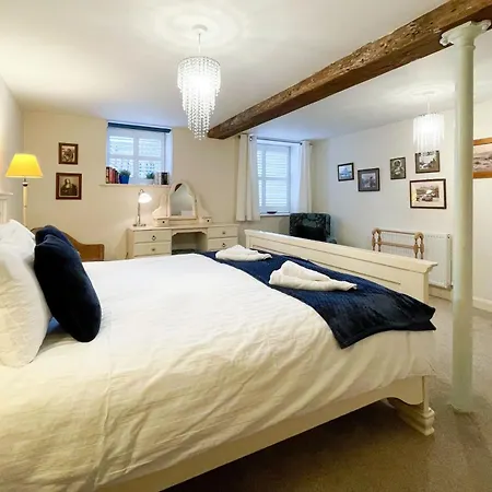 The Old Auction Rooms, Lot 3 *